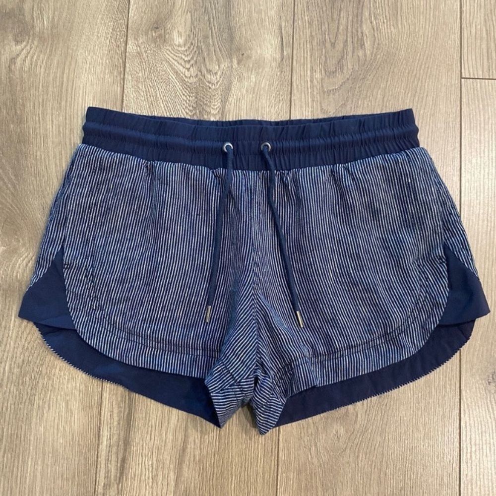 Athleta Beachside Bali Blue And White Stripe Linen Linen Shorts Size 4